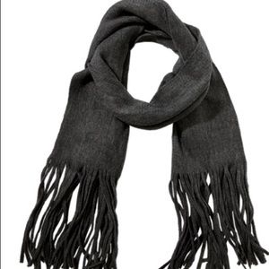 Lucky Brand Solid Brushed Dark Grey Felt Scarf 🧣